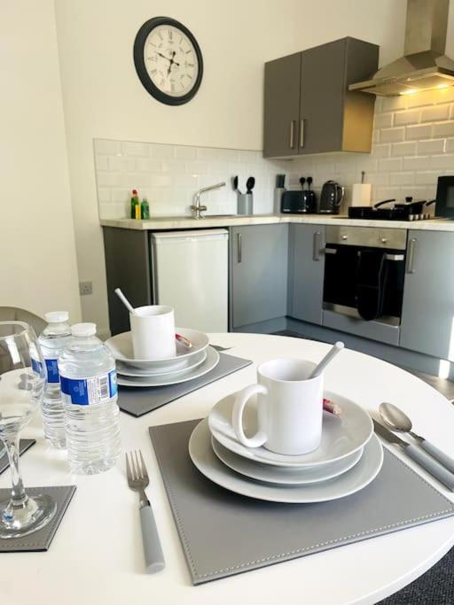 #4Bs 1 Bed Serviced Apartment Derby Bagian luar foto