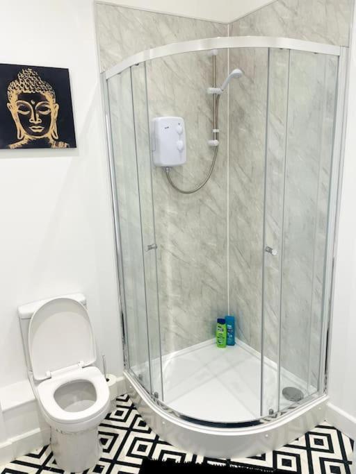 #4Bs 1 Bed Serviced Apartment Derby Bagian luar foto